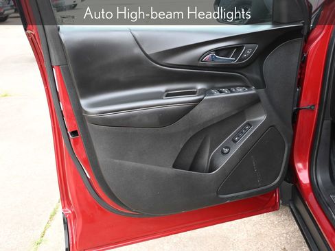 Used 2018 Chevrolet Equinox Premier image 12