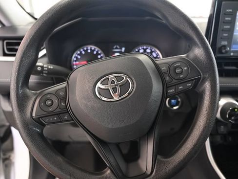 Used 2022 Toyota RAV4 XLE AWD/4WD image 22