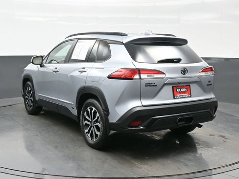 Used 2023 Toyota Corolla Cross SE image 4