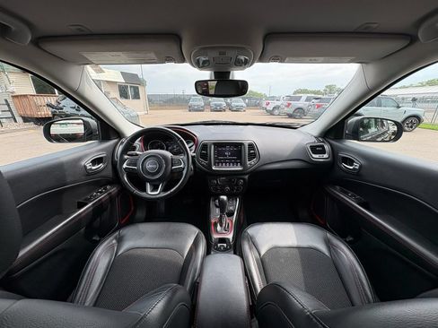 Used 2018 Jeep Compass Trailhawk w/ Cold Weather Group AWD/4WD image 11