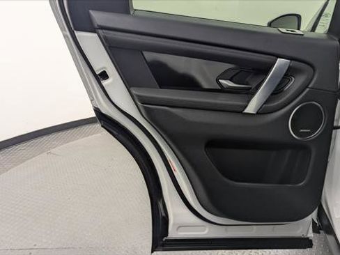 Used 2020 Land Rover Discovery Sport S image 13