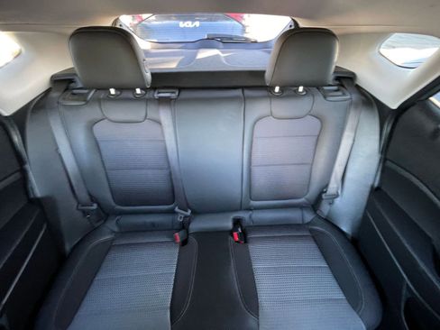 Used 2025 Chevrolet Trax LT image 39