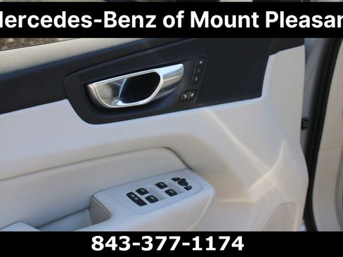 Used 2025 Volvo XC60 B5 Plus w/ Protection Package Premier image 17