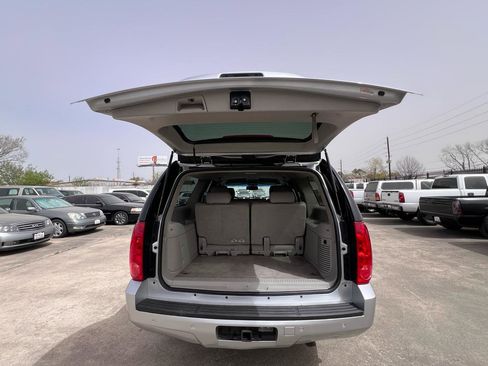 Used 2013 GMC Yukon XL SLT RWD image 22