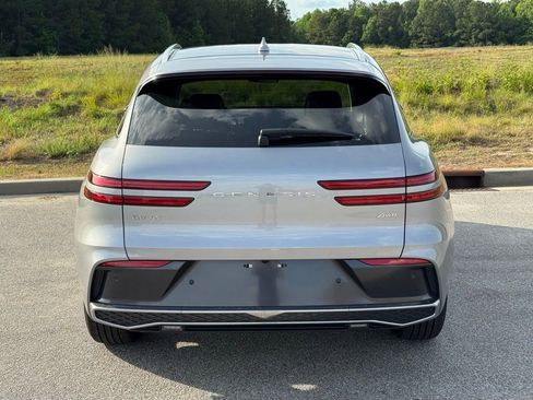 New 2026 Genesis GV70 2.5T AWD/4WD image 11