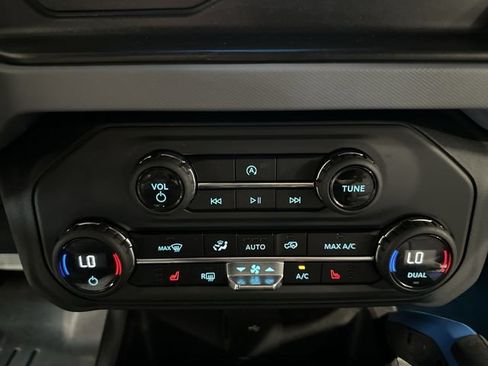 Certified 2023 Ford Bronco Black Diamond w/ Sasquatch Package AWD/4WD image 21