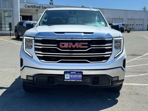 Used 2023 GMC Sierra 1500 SLT w/ SLT Premium Package AWD/4WD image 9