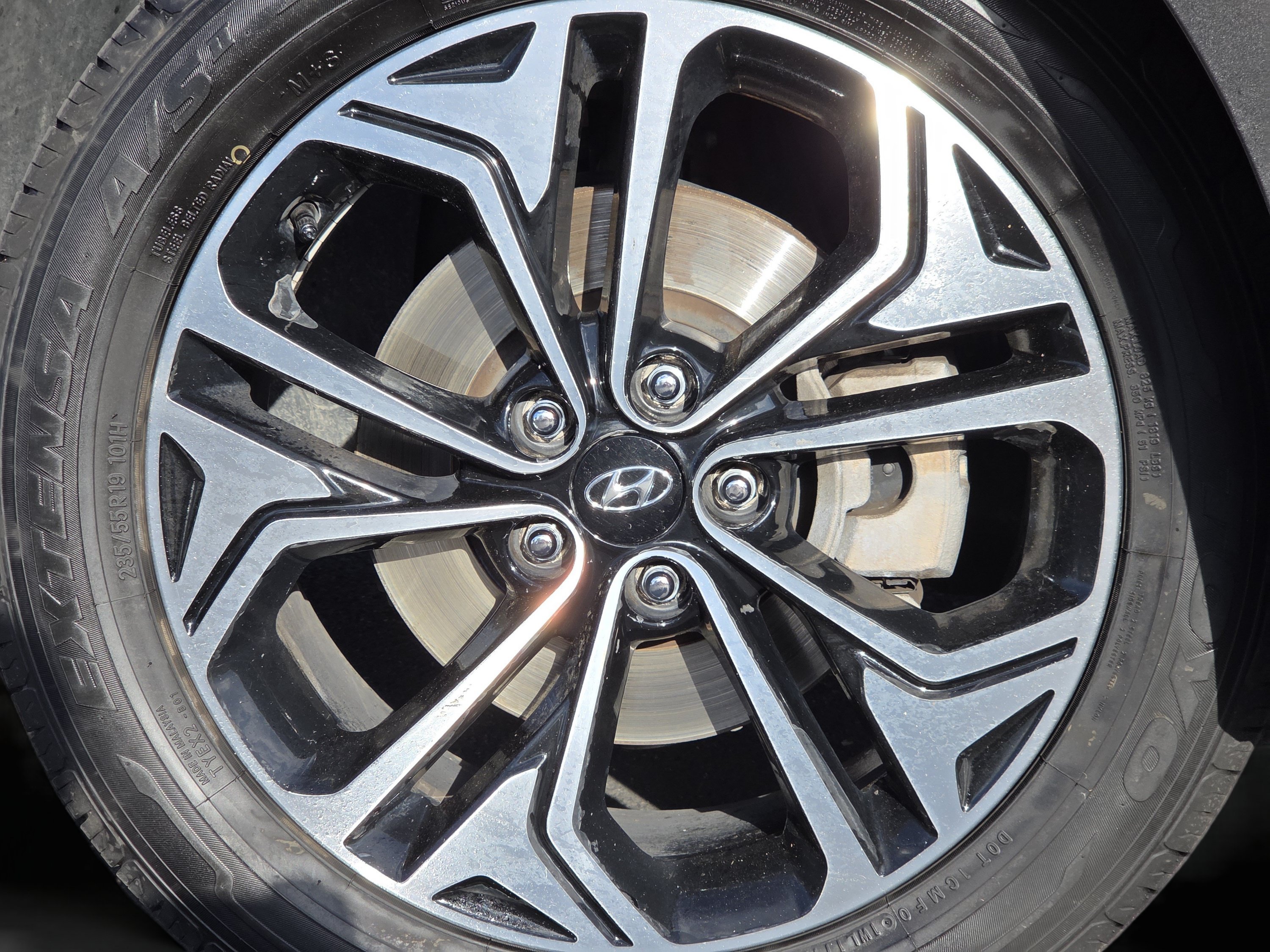 Used 2020 Hyundai Santa Fe Limited AWD/4WD image 18