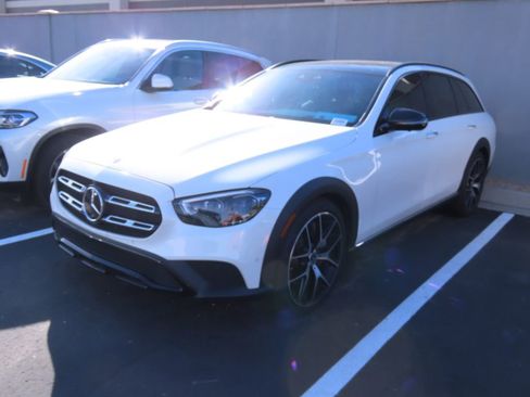 Used 2022 Mercedes-Benz E 450 4MATIC All-Terrain Wagon image 2