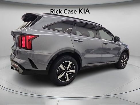 Used 2022 Kia Sorento S image 8