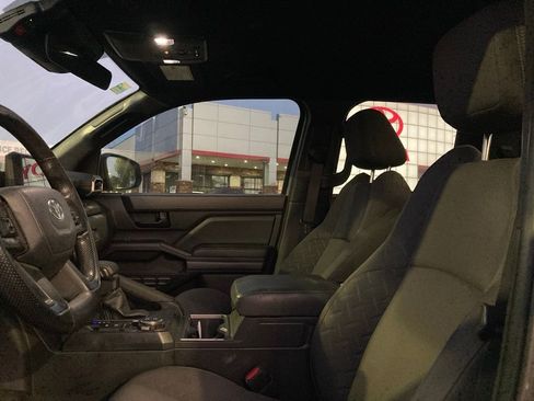 Used 2024 Toyota Tacoma SR5 image 5