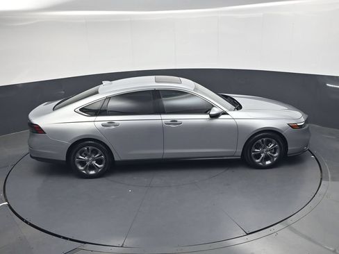 Used 2024 Honda Accord EX image 28