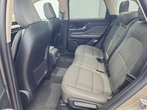 New 2025 Lincoln Corsair Reserve w/ Equipment Group 202A image 17