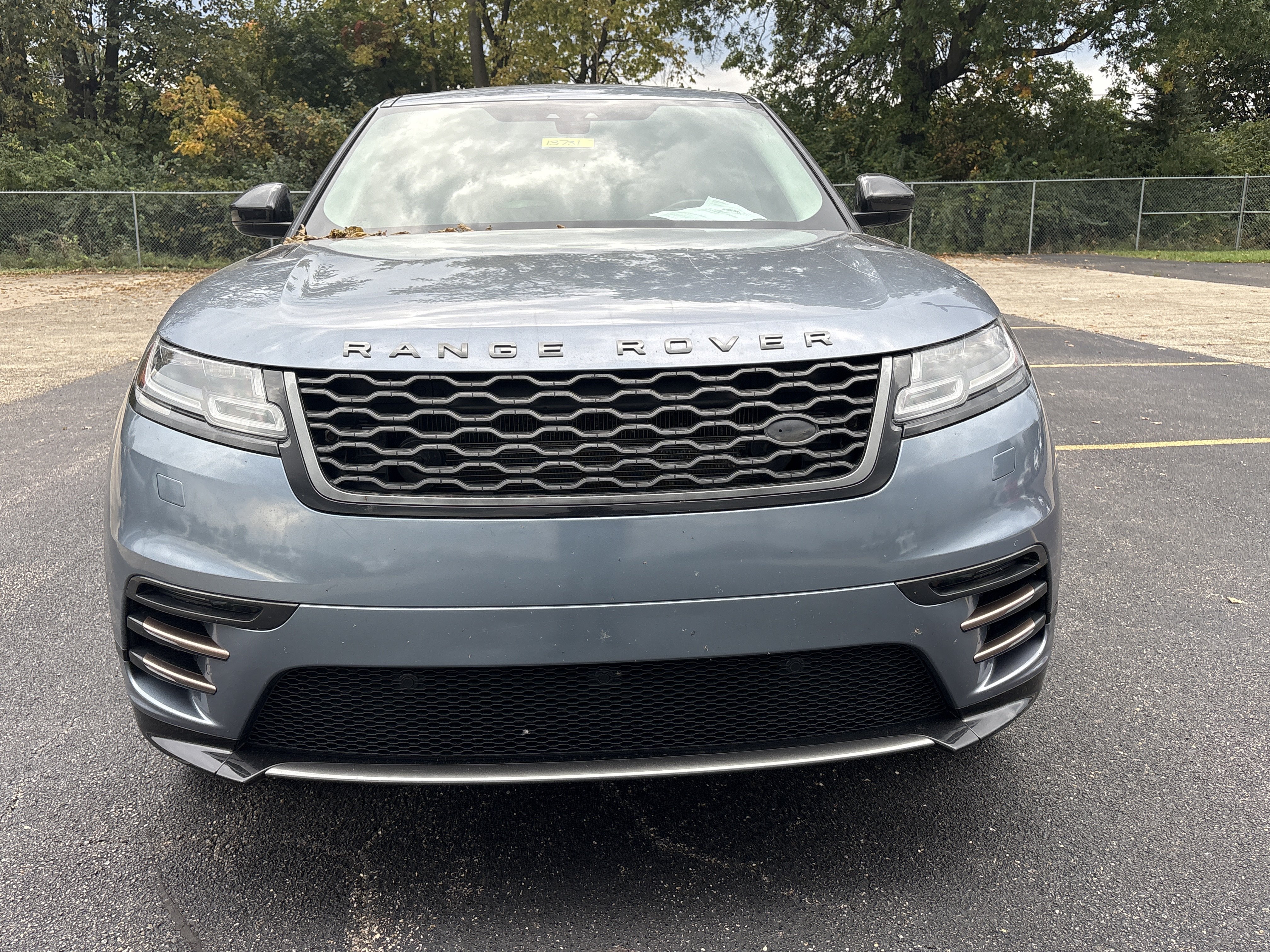 Used 2019 Land Rover Range Rover Velar R-Dynamic SE AWD/4WD image 2
