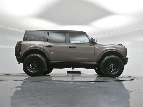 New 2026 Ford Bronco Badlands image 45