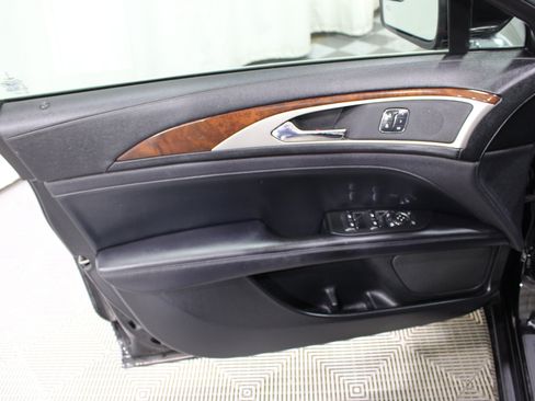 Used 2017 Lincoln MKZ Select w/ Climate Package FWD image 6