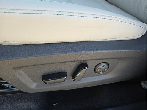 New 2026 Nissan Murano Platinum image 14