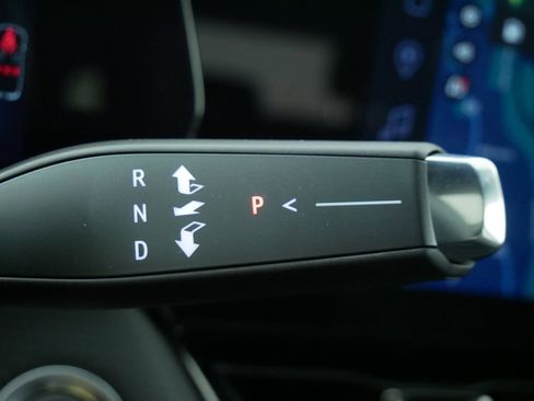 Used 2025 Chevrolet Equinox RS w/ Safety and Technology Package AWD/4WD image 29