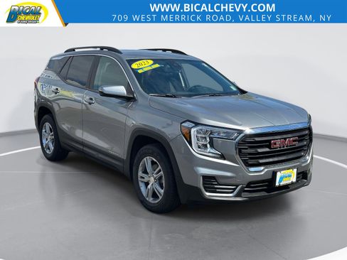 Used 2023 GMC Terrain SLE w/ Driver Convenience Package AWD/4WD image 1