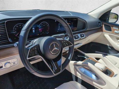 Used 2025 Mercedes-Benz GLE 350 4MATIC image 8