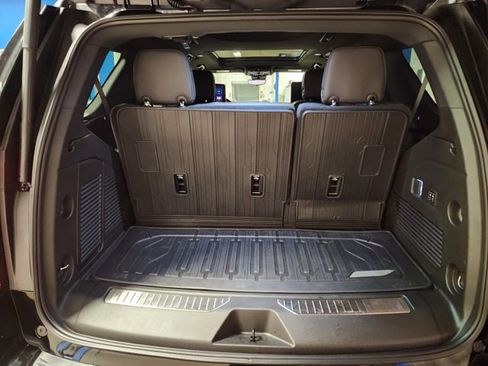 Certified 2025 GMC Yukon Denali Ultimate AWD/4WD image 16