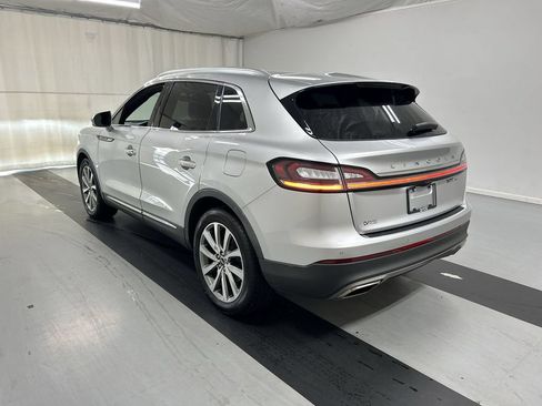 Used 2019 Lincoln Nautilus Select AWD/4WD image 7