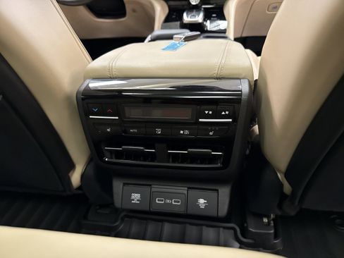 Used 2023 Acura MDX SH-AWD w/ Advance Package image 33