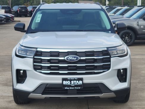 New 2025 Ford Explorer Active w/ Active Comfort Package image 8