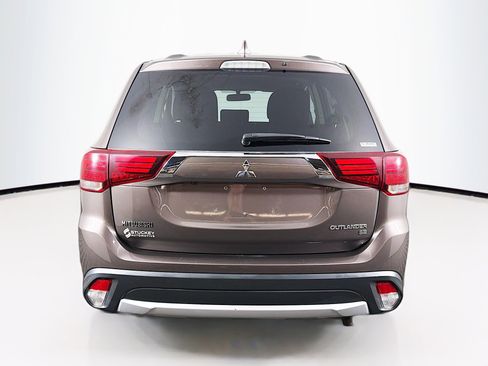 Used 2018 Mitsubishi Outlander SE image 7