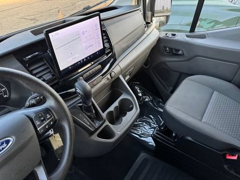 Certified 2024 Ford Transit 350 XLT RWD image 9