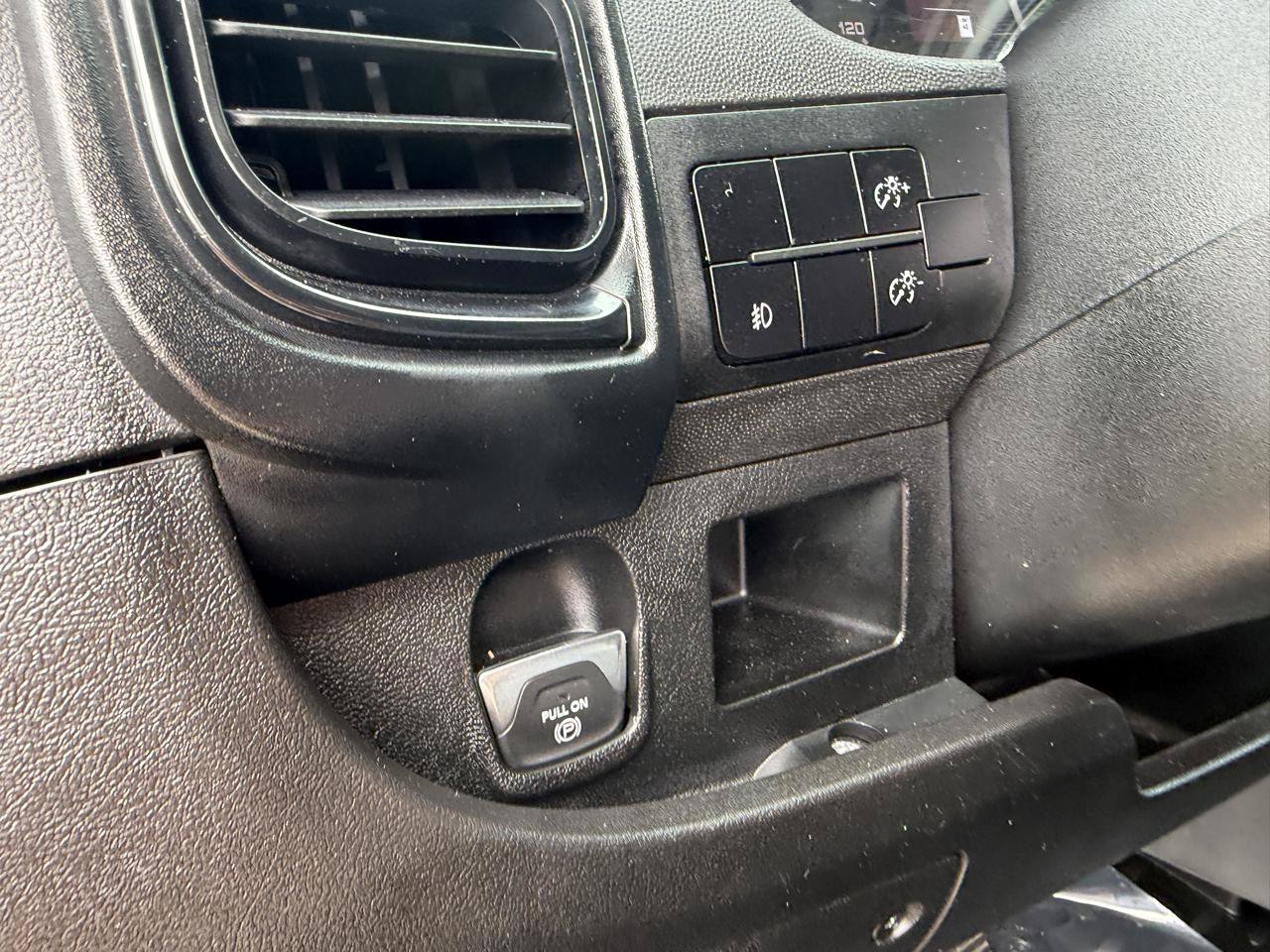 Used 2024 RAM ProMaster 2500 w/ Convenience Group FWD image 15
