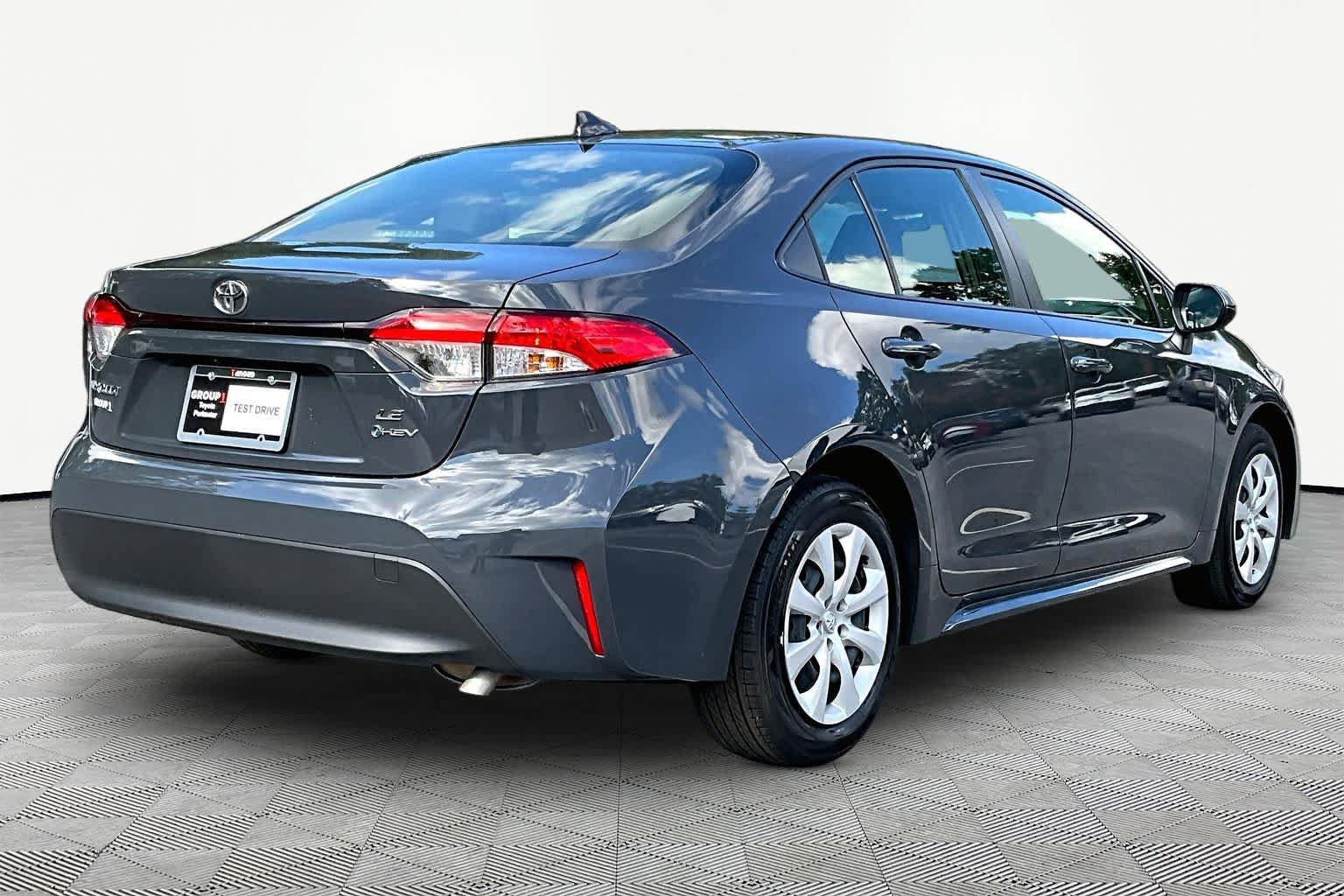 Used 2026 Toyota Corolla LE FWD image 13