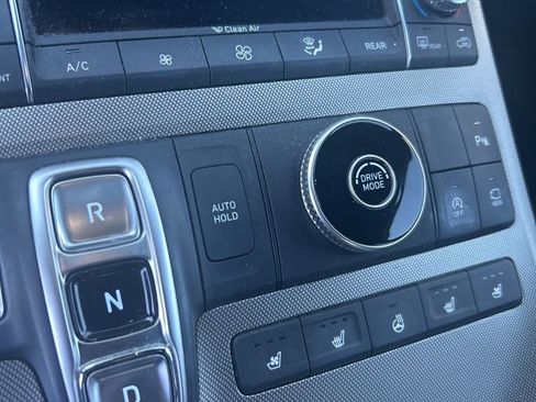 Used 2022 Hyundai Palisade Calligraphy w/ Winter Package image 12