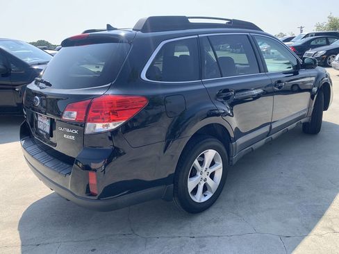 Used 2014 Subaru Outback 2.5i Premium AWD/4WD image 6