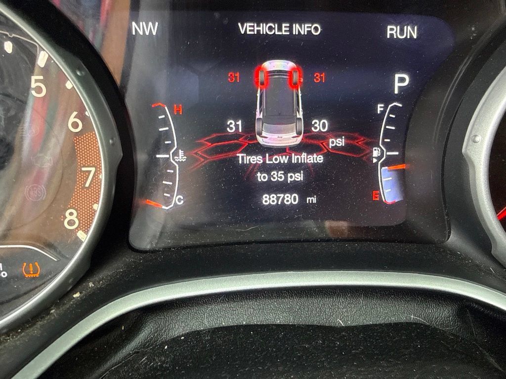 Used 2019 Jeep Compass Limited w/ Premium Lighting Group AWD/4WD image 12