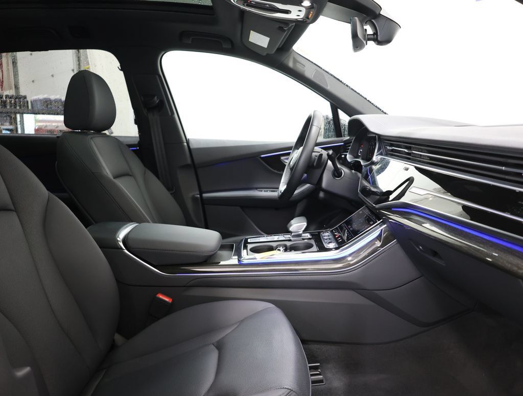 Certified 2024 Audi Q7 3.0T Prestige AWD/4WD image 21