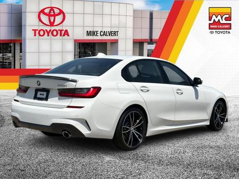 Used 2020 BMW 330i Sedan w/ M Sport Package RWD image 5