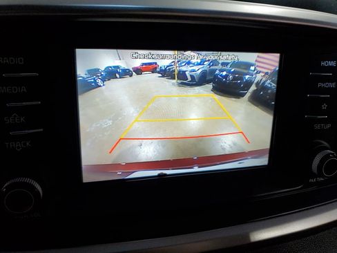 Used 2020 Kia Sorento LX FWD image 29