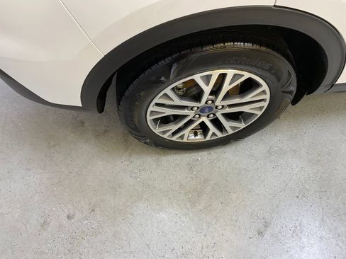 Used 2022 Ford Escape SEL AWD/4WD image 13