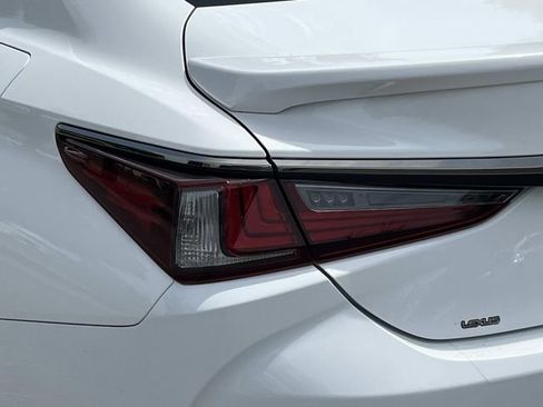 Used 2024 Lexus ES 350 F Sport w/ Accessory Package (Z2) FWD image 10