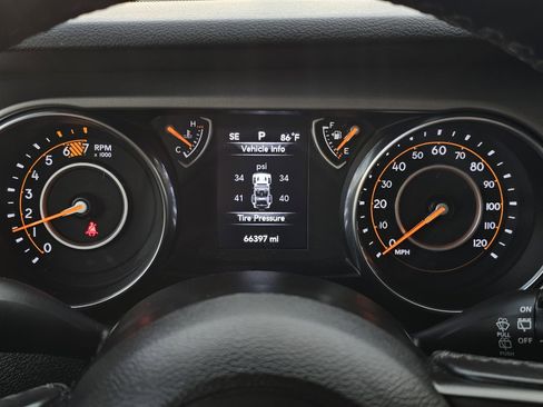 Used 2020 Jeep Wrangler Sport image 11