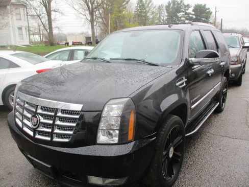 Used 2008 Cadillac Escalade AWD image 1