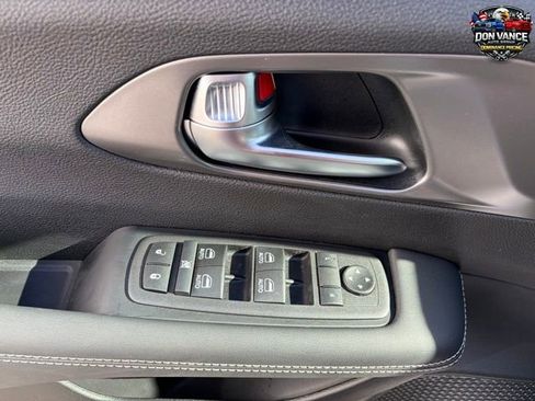 New 2026 Chrysler Voyager LX FWD image 10