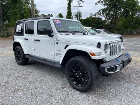 Used 2023 Jeep Wrangler Unlimited Sahara w/ Cold Weather Group AWD/4WD image 1