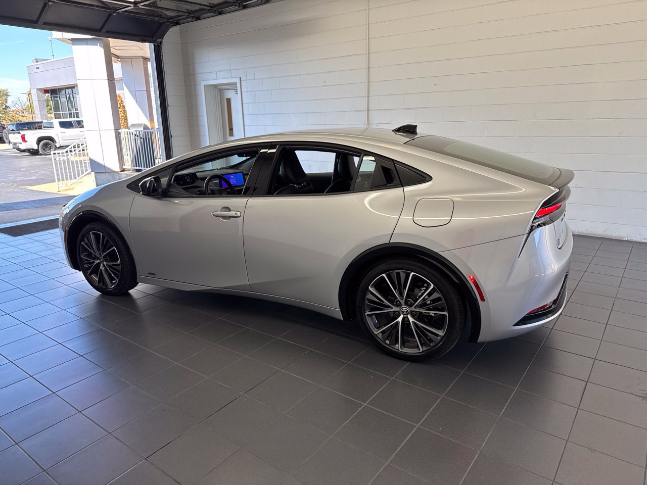 Certified 2026 Toyota Prius XLE AWD/4WD image 5