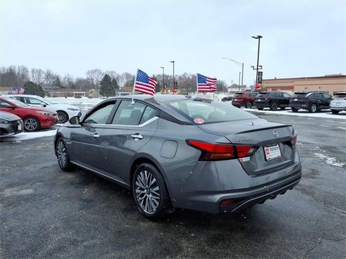 Used 2023 Nissan Altima 2.5 SV image 6