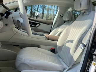 Used 2022 Mercedes-Benz EQS 580 4MATIC Sedan video 2