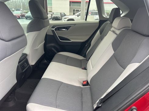 Used 2020 Toyota RAV4 XLE image 13