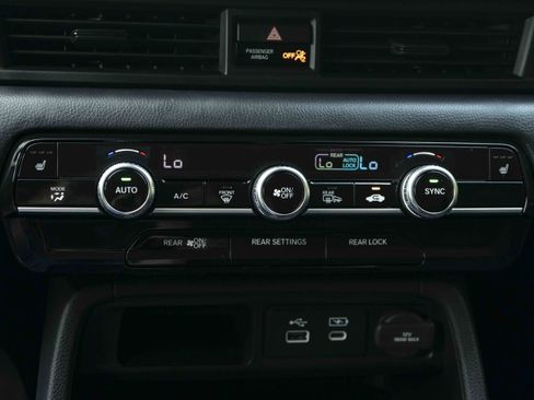 Used 2025 Honda Pilot EX-L image 33