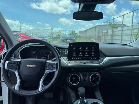 Used 2025 Chevrolet Blazer LT FWD image 27